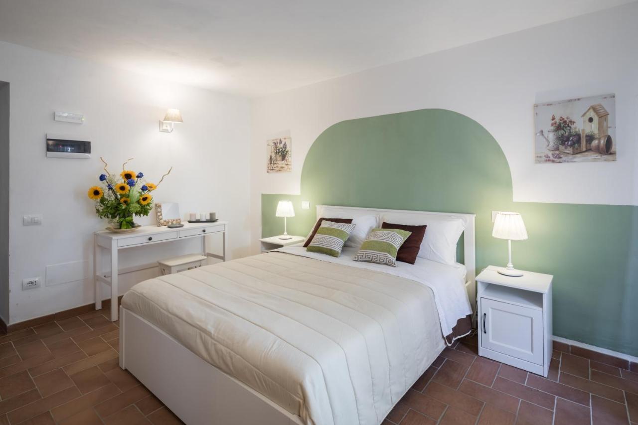 La Crociata Bed & Breakfast ซาร์ซานา ภายนอก รูปภาพ