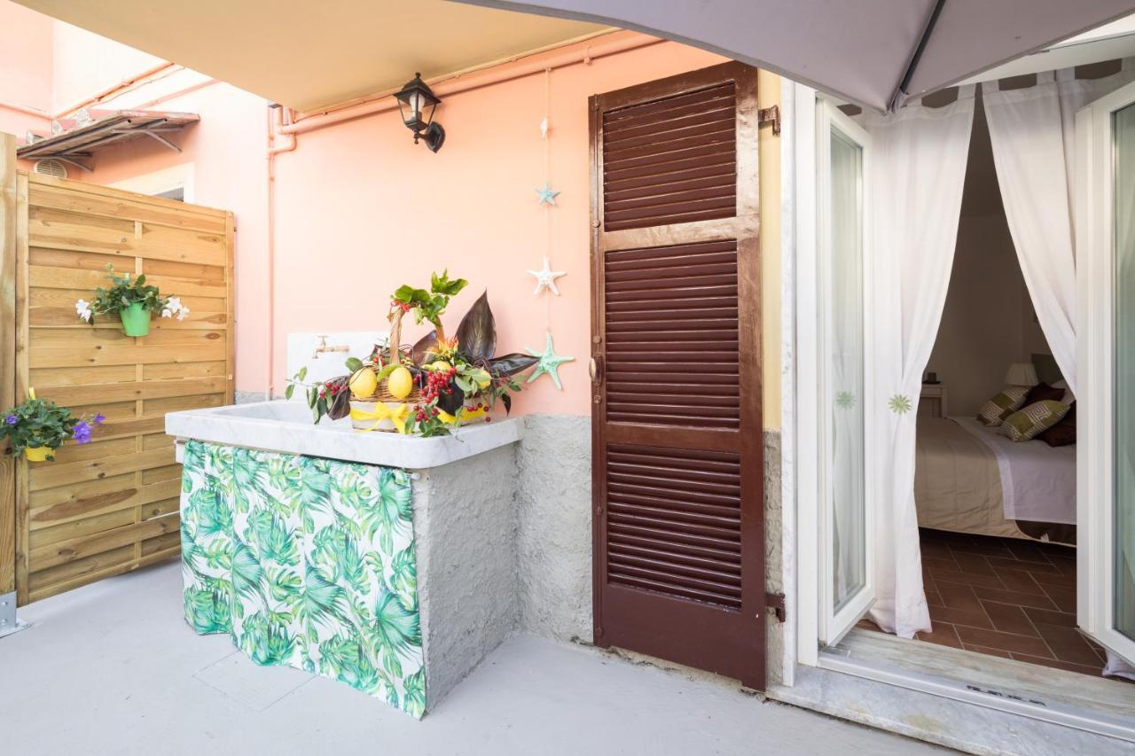 La Crociata Bed & Breakfast ซาร์ซานา ภายนอก รูปภาพ