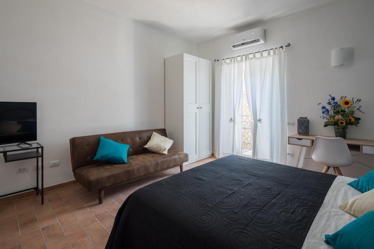 La Crociata Bed & Breakfast ซาร์ซานา ภายนอก รูปภาพ